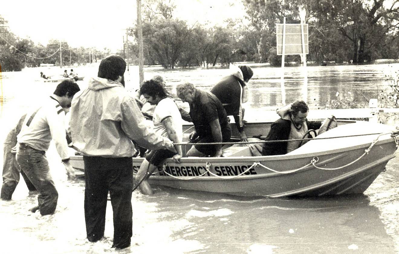 SES Tinny at flooding event at Charleville and Augathella